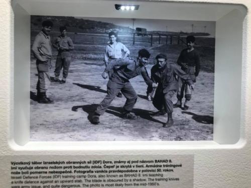 Treino de armas no Exército Israelense, campo de Dora